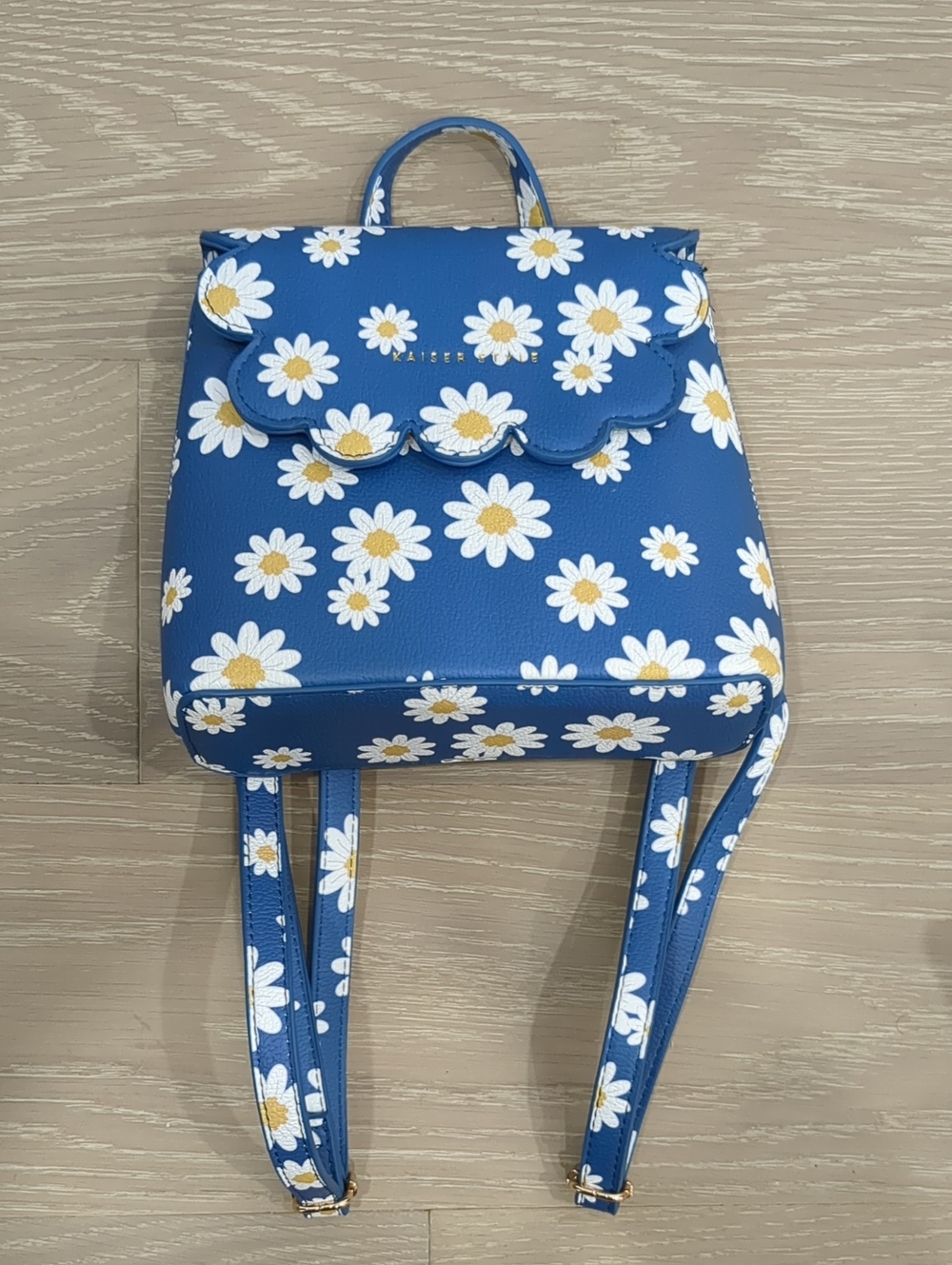 Blue Daisy Scalloped Mini Backpack